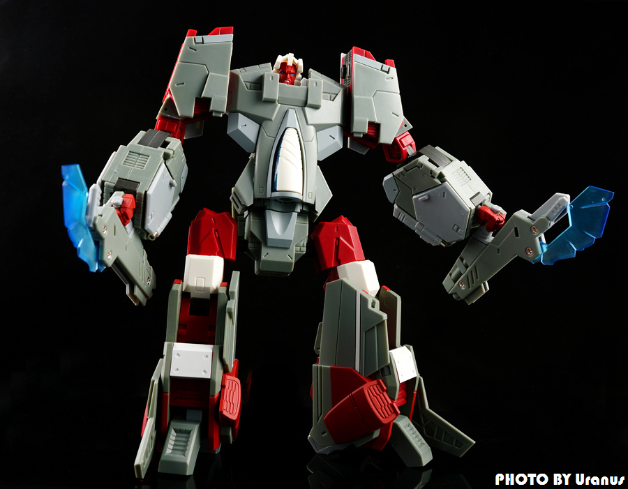 FansProject WB003 Warbot Assaulter - In-Hand Images Show